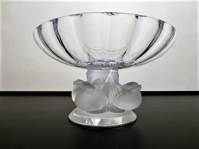 Lalique crystal cup model nogent 1966