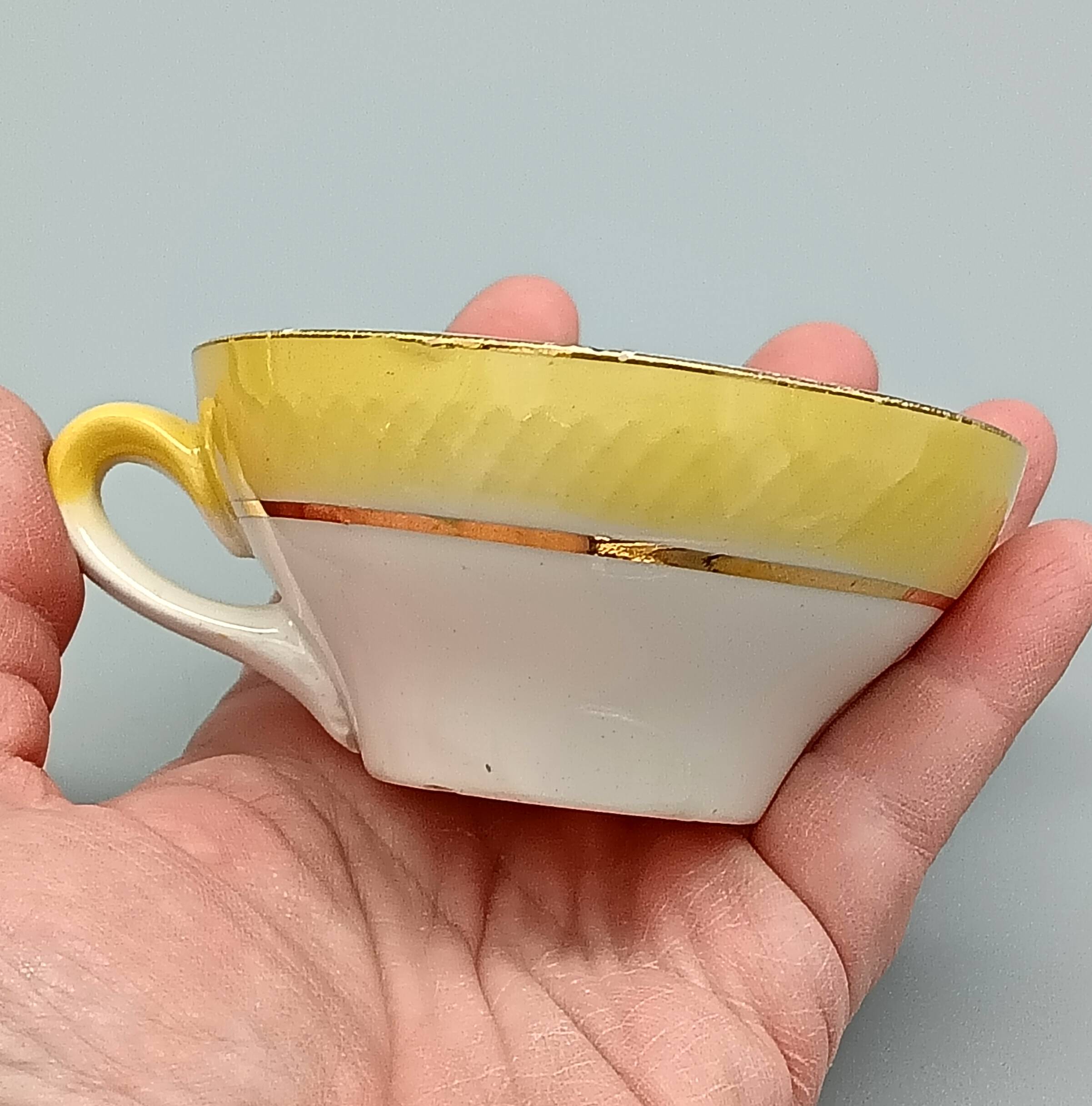 9-cup coffee set, textured yellow Moulin des Loups milk jug