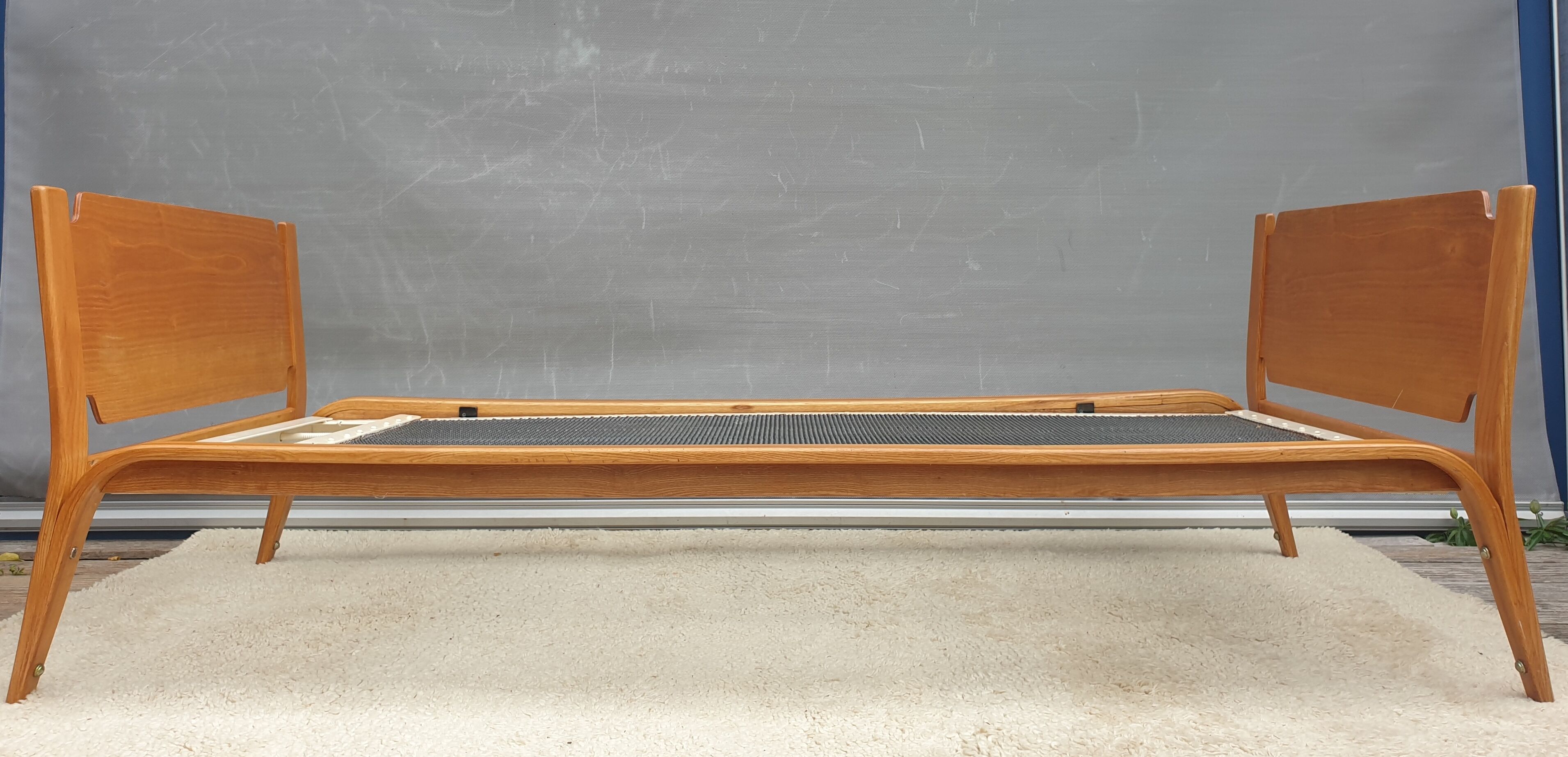 Bow Wood bed 190x80 Daybed Steiner 1950