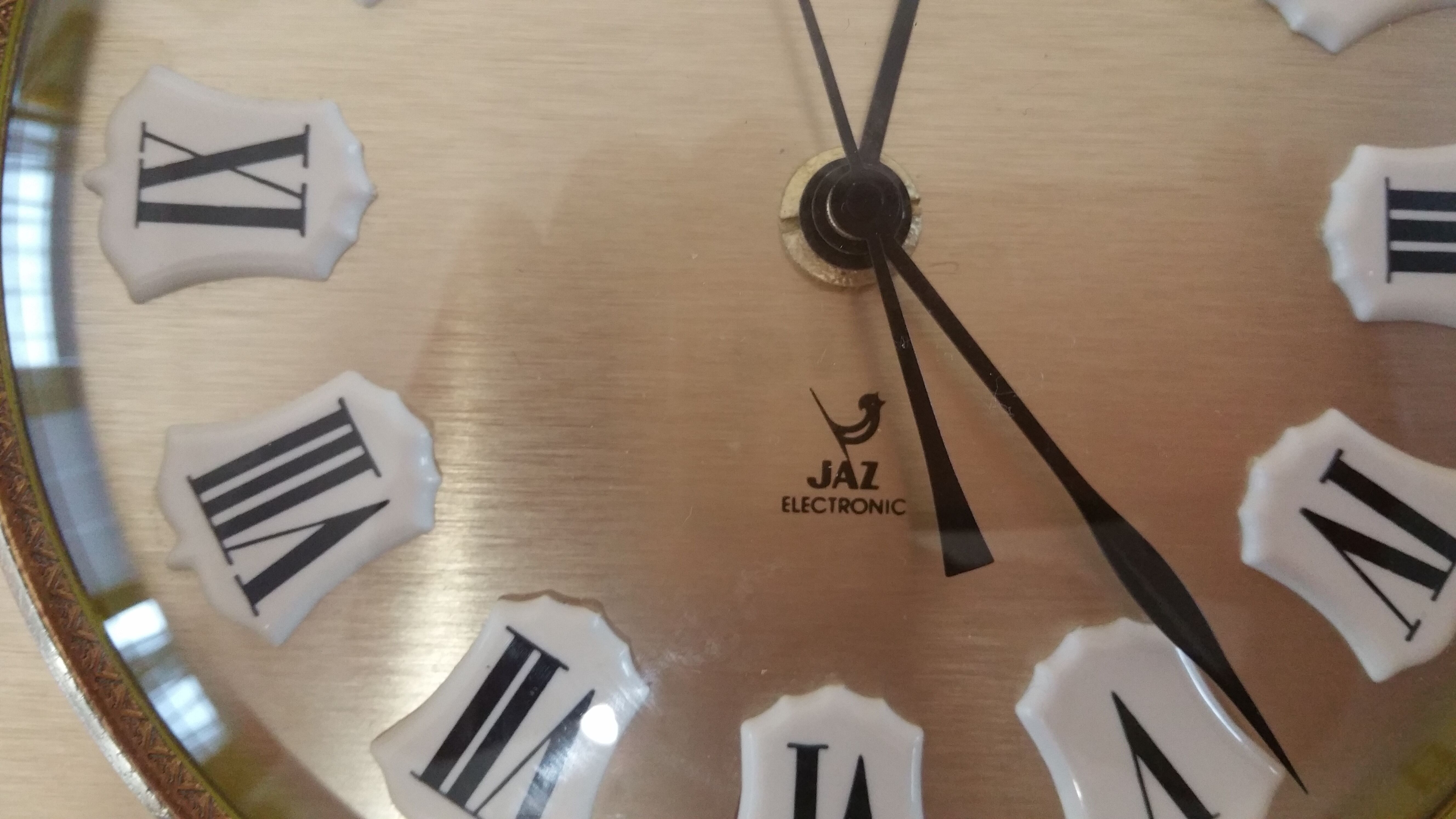 Jaz retric clock