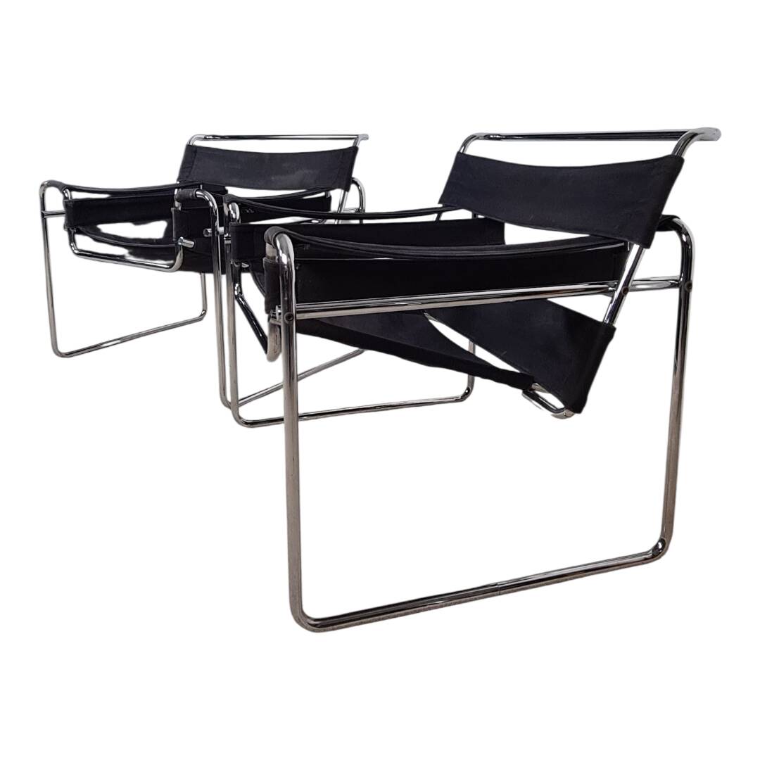 Pair of "Wassily" armchairs _ Vintage Edition