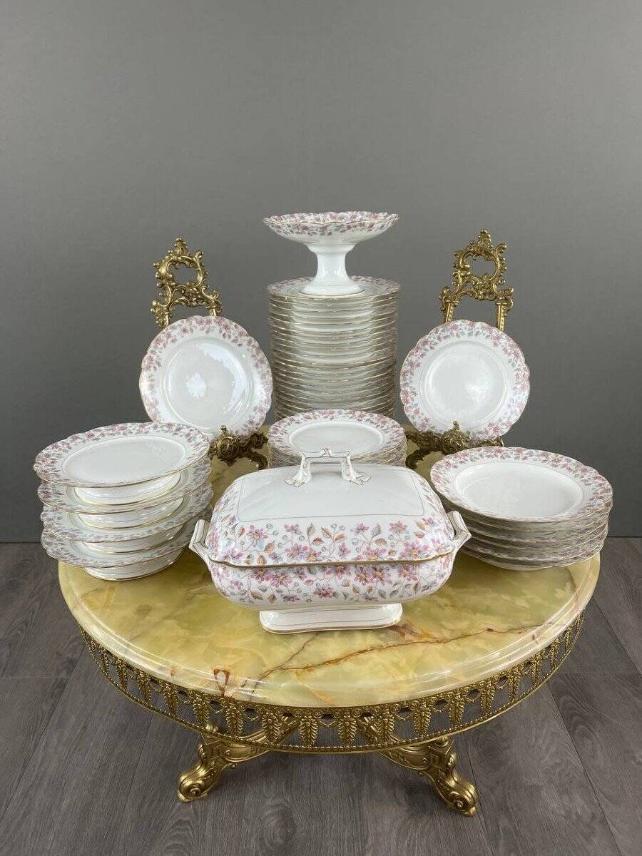 Pillivuyt & cie porcelain service 59 pieces, 19th century