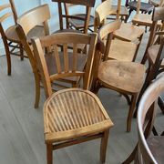Set of 30 bistro chairs BOIS COURBÉ Vintage 60s mismatched