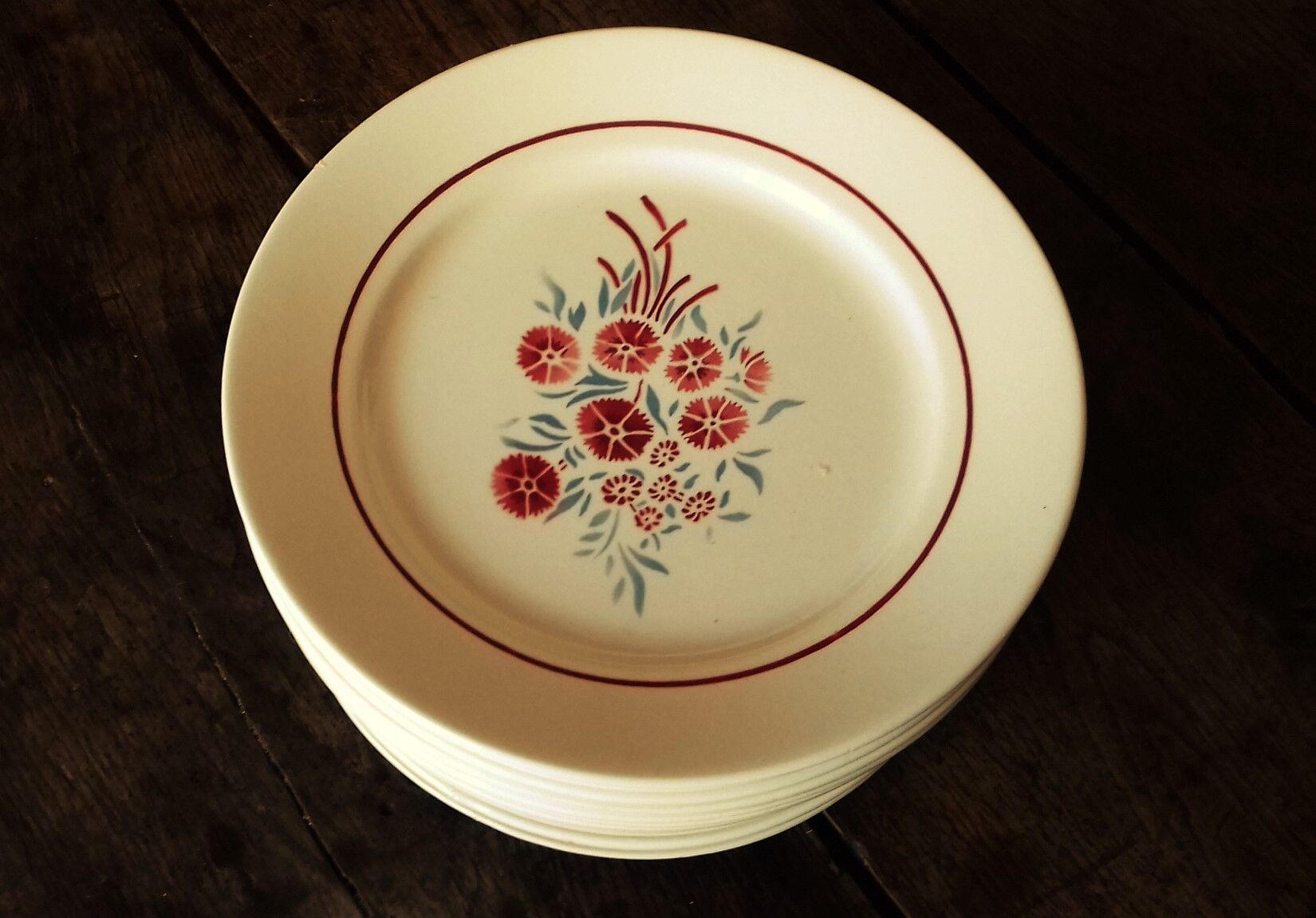 Batch 17 plates flat Badonviller eyelets red blue Art Deco 1923