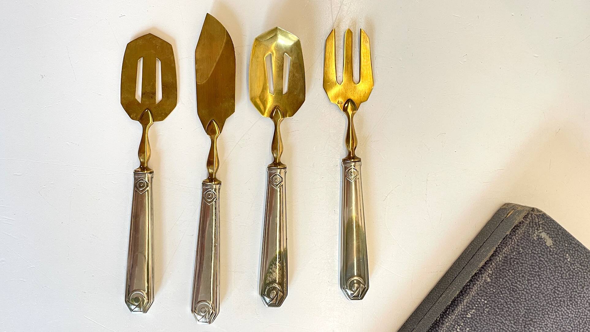 Art Deco dessert service