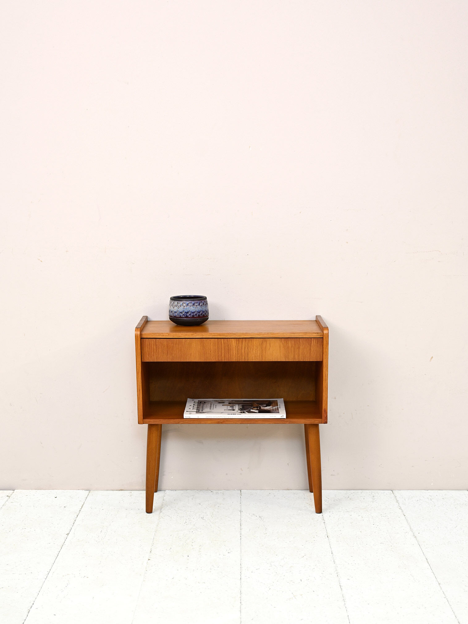 Nordic nightstand 50s