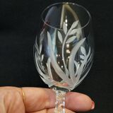 12 White Wine Glasses in Arques Crystal, Fleury Cut Flamépis Pattern
