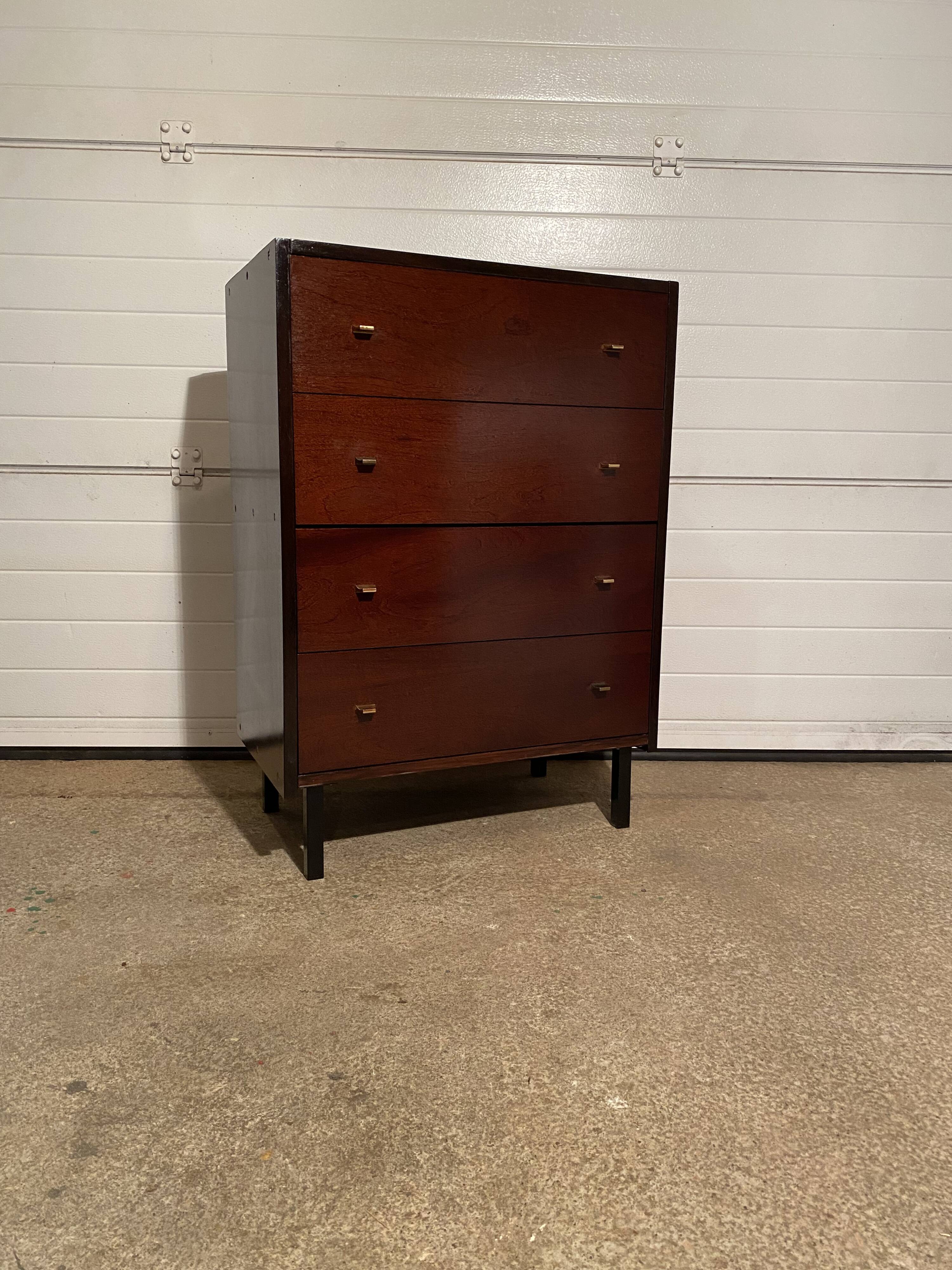 Commode vintage
