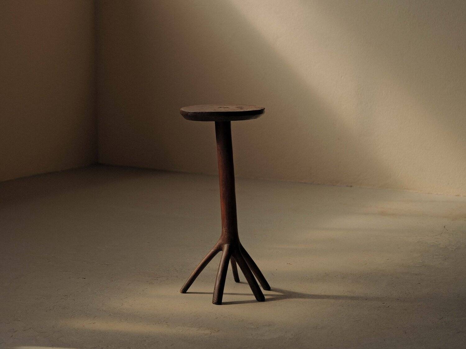Solid wood side table, Art-Populaire, Auvergne, 19th century