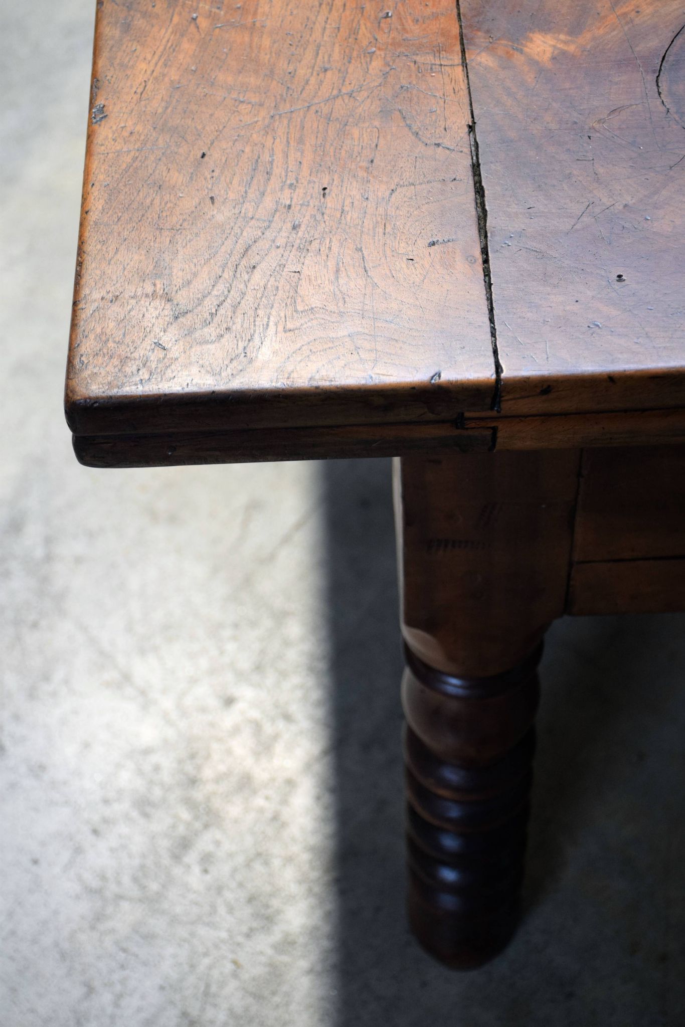 Passementier table with wooden drawers Walnut - France Lyon 1880'