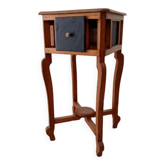 Antique pedestal table in solid oak from the 40s/50s