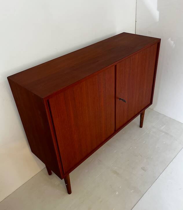 Buffet enfilade étroite scandiinave en teck