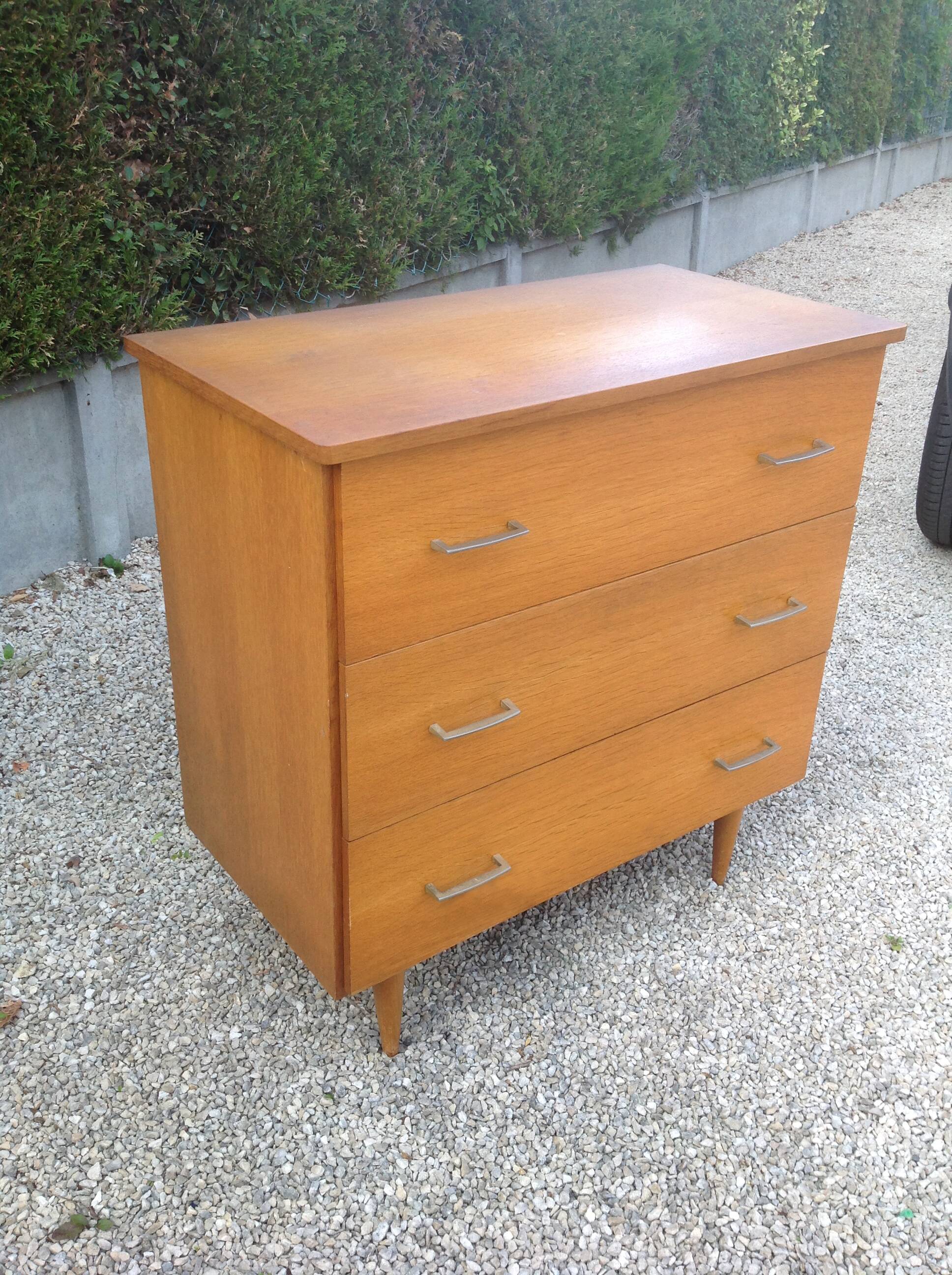 Vintage chest of drawers with spindle legs