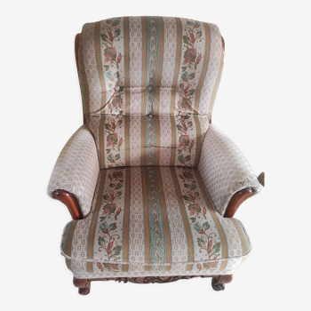 Flat velvet armchair