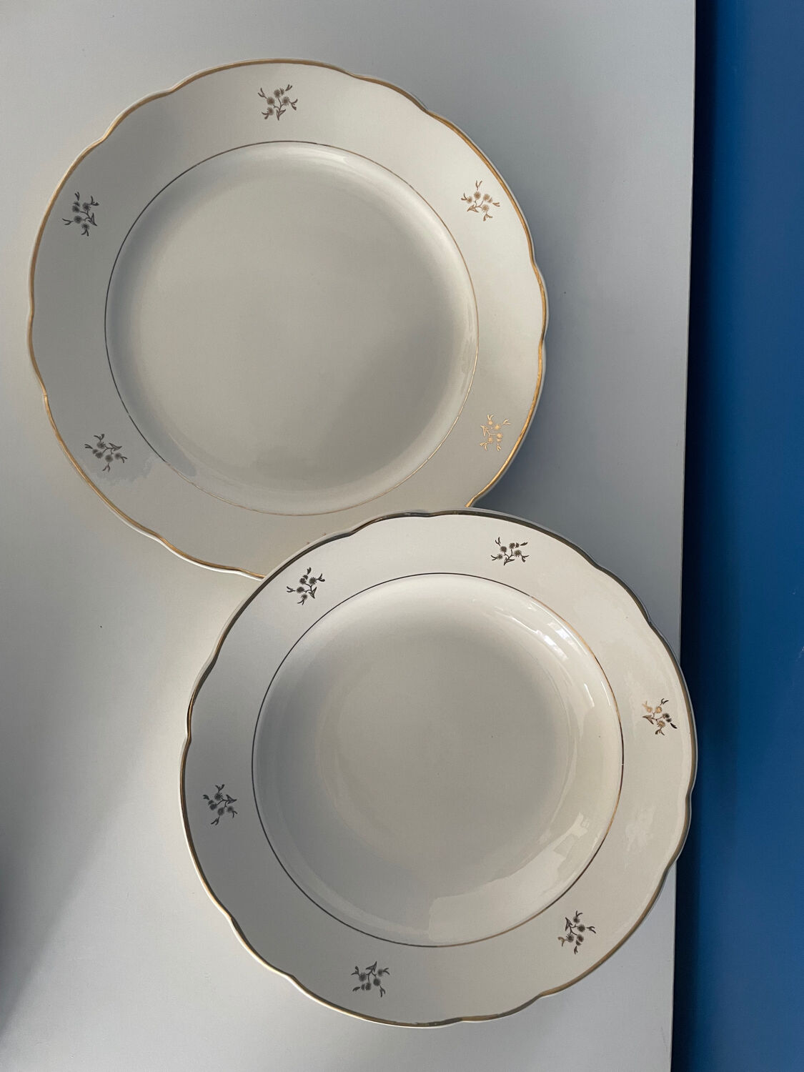 Set of 2 villeroy & boch serving dishes