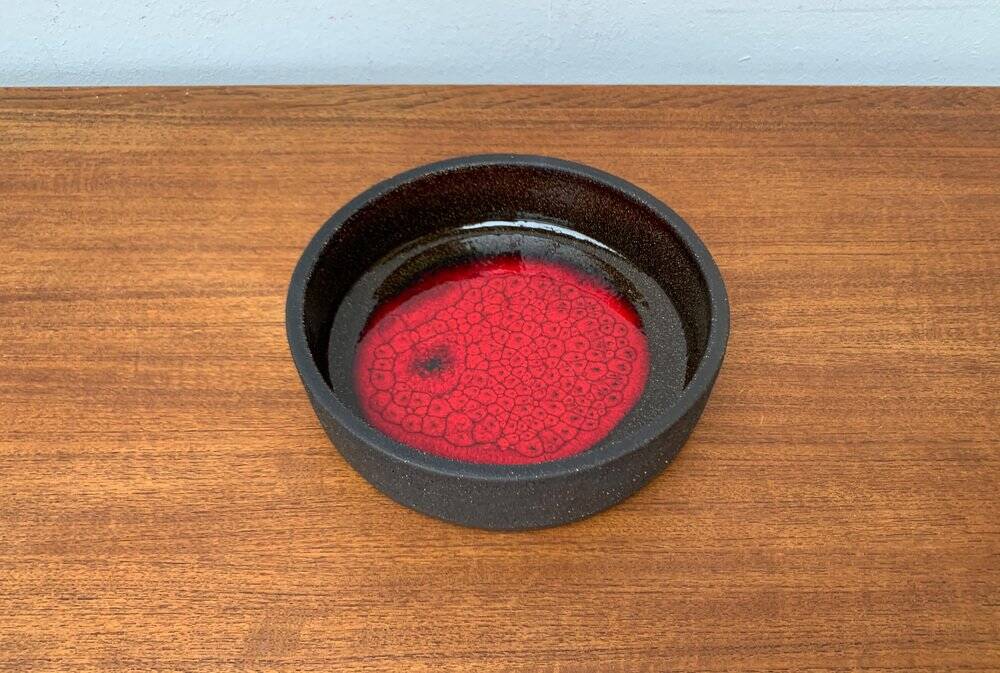 Danish studio bowl from the mid-century by Lovemose, 1960s.