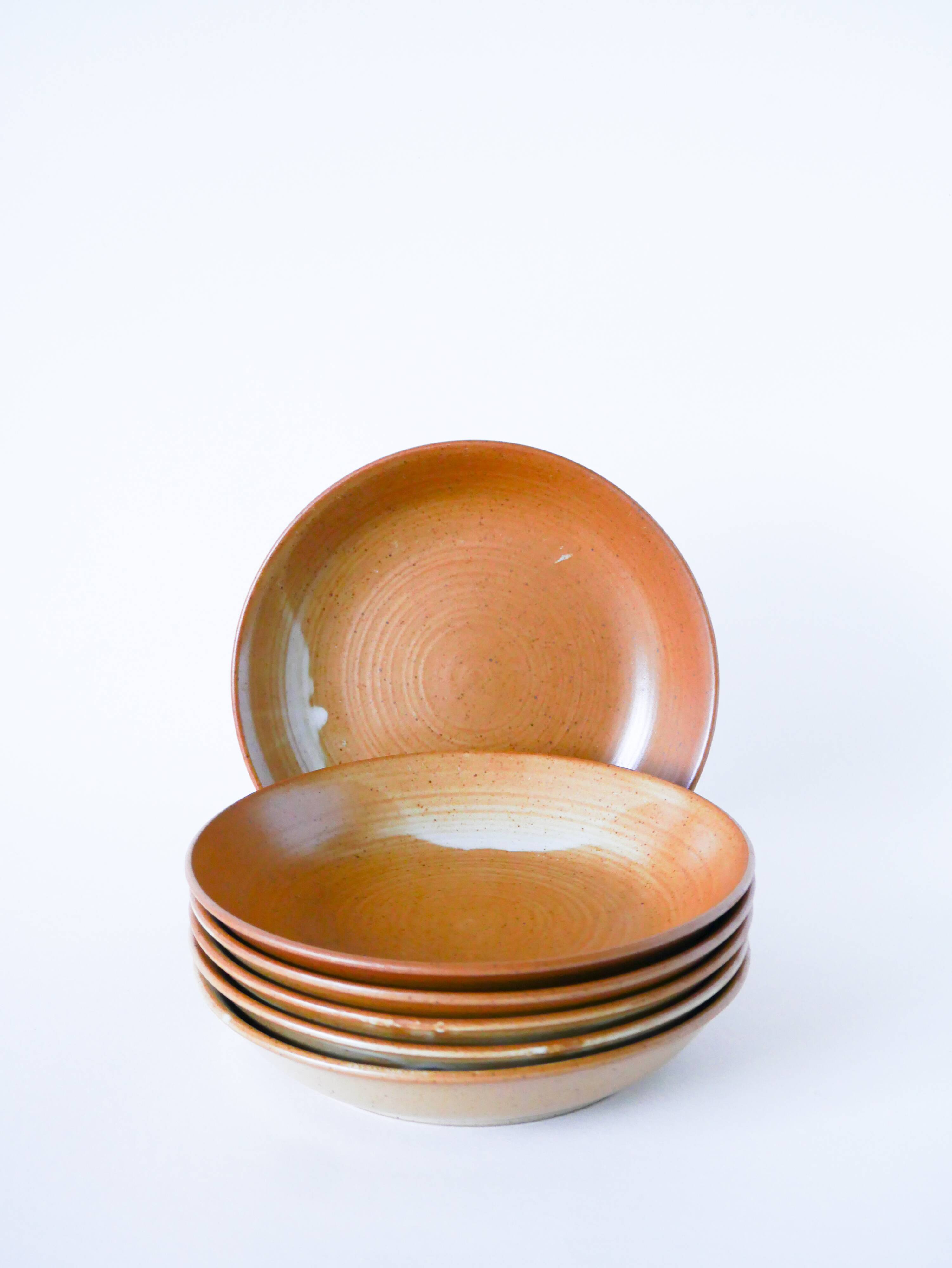 Lot de 6 assiettes creuses en grès, 1970 - 19 cm