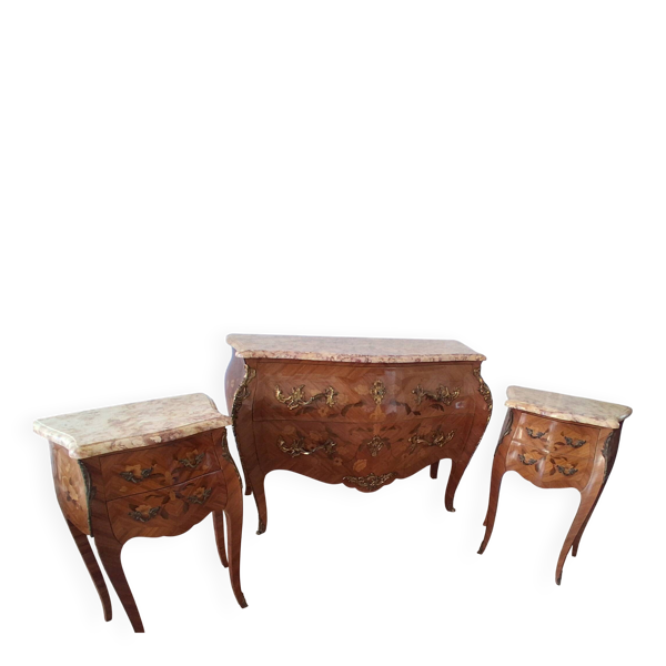 Ensemble commode galbée et table de chevets