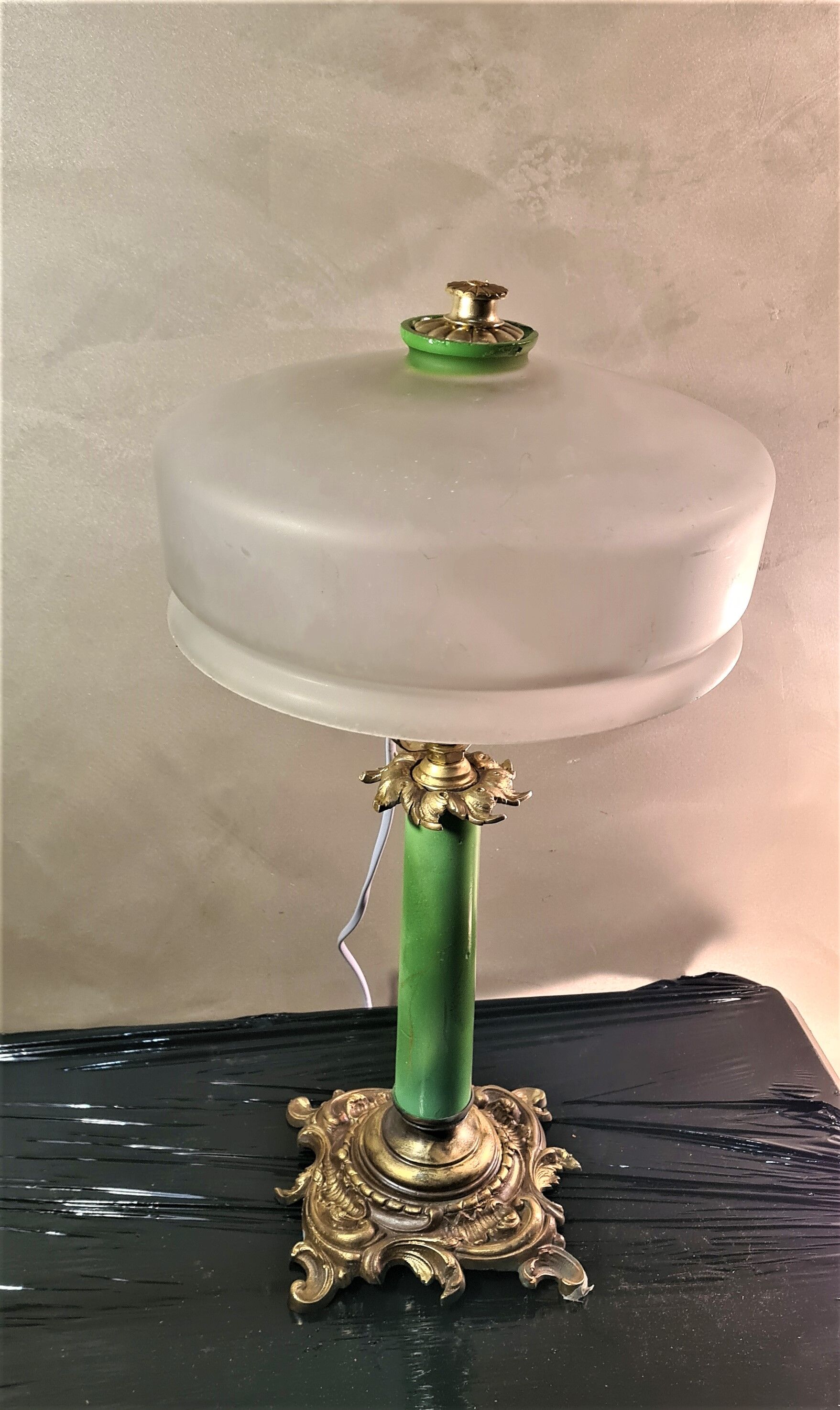 Napoleon bronze lamp from 1900 to 30