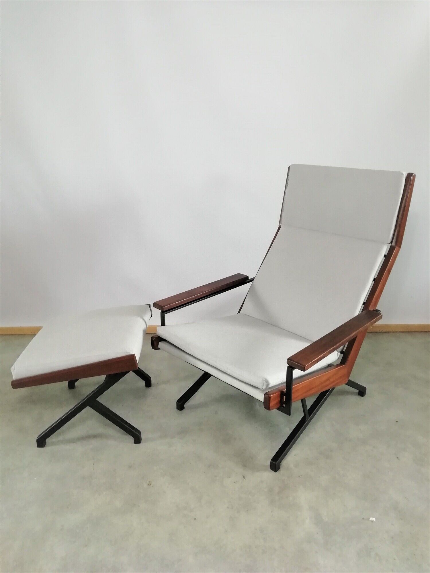 "Lotus" armchair by Rob Parry  for Gelderland, 1950