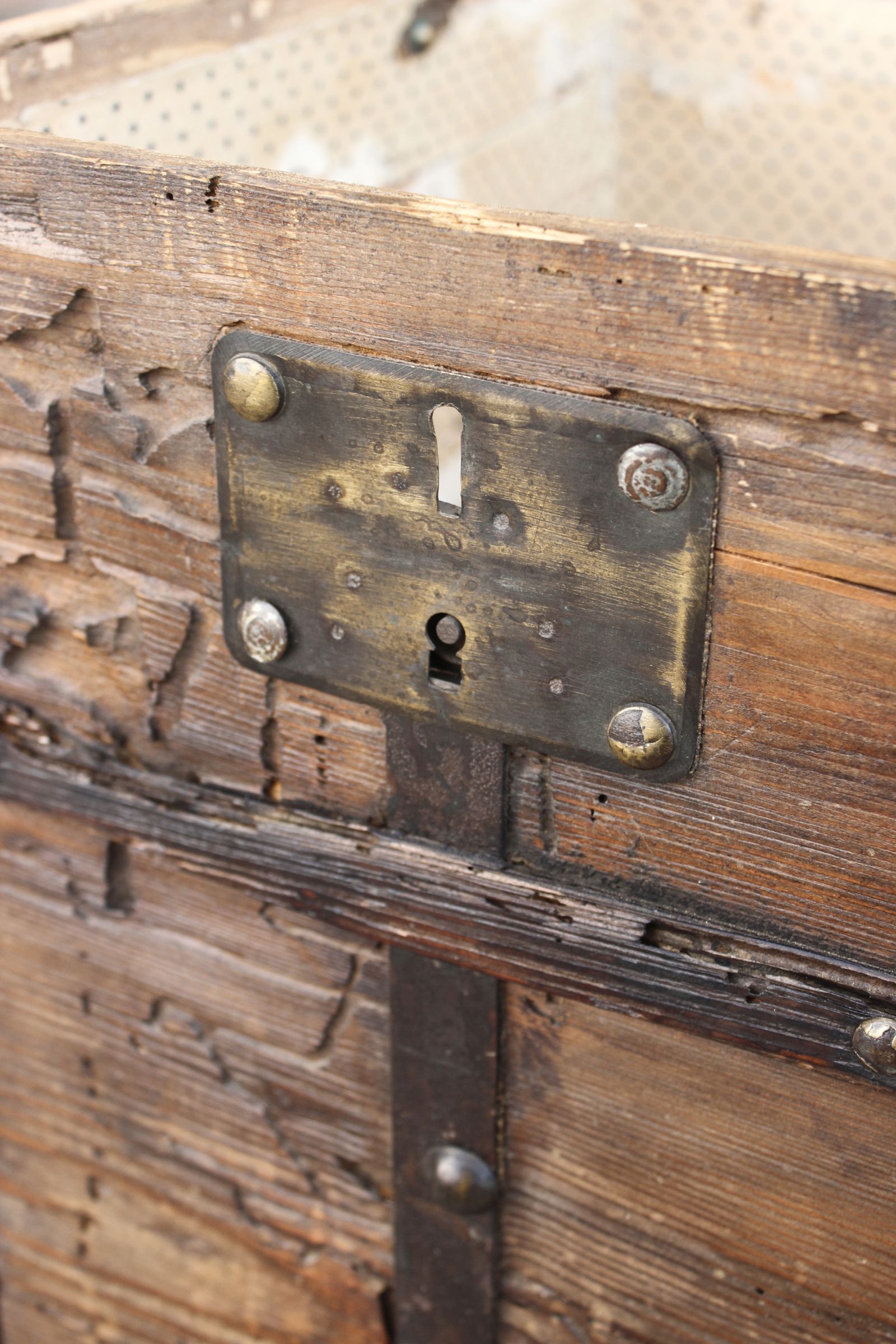 Chest or travel trunk in wood and wrought iron, 18th century