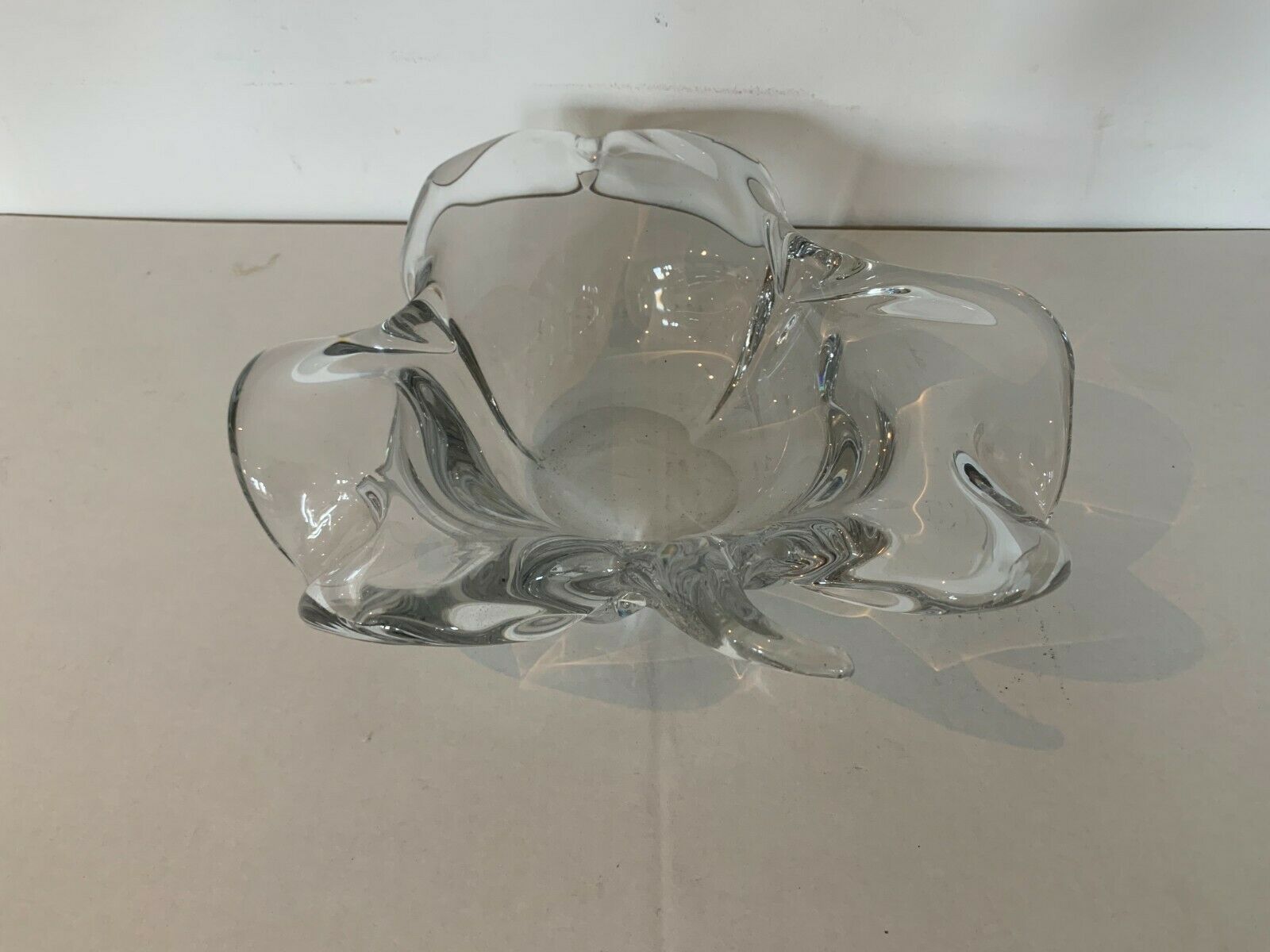 Leaf-shaped table centre of lorraine 20th century crystalry