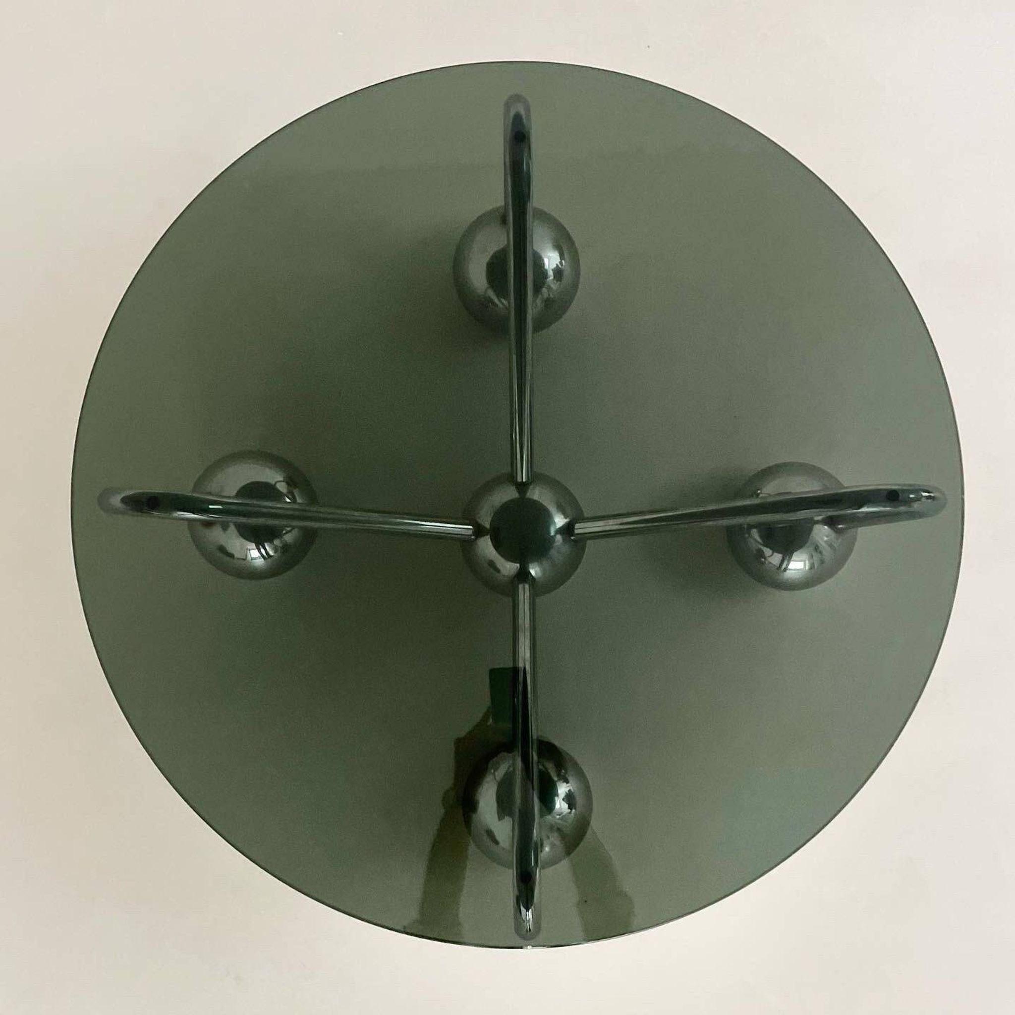 Table basse Sputnik en métal chromé et verre fumé
