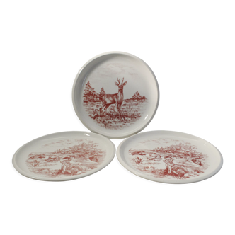 Set of 3 mismatched flat plates - red/burgundy decorations - deer and hare