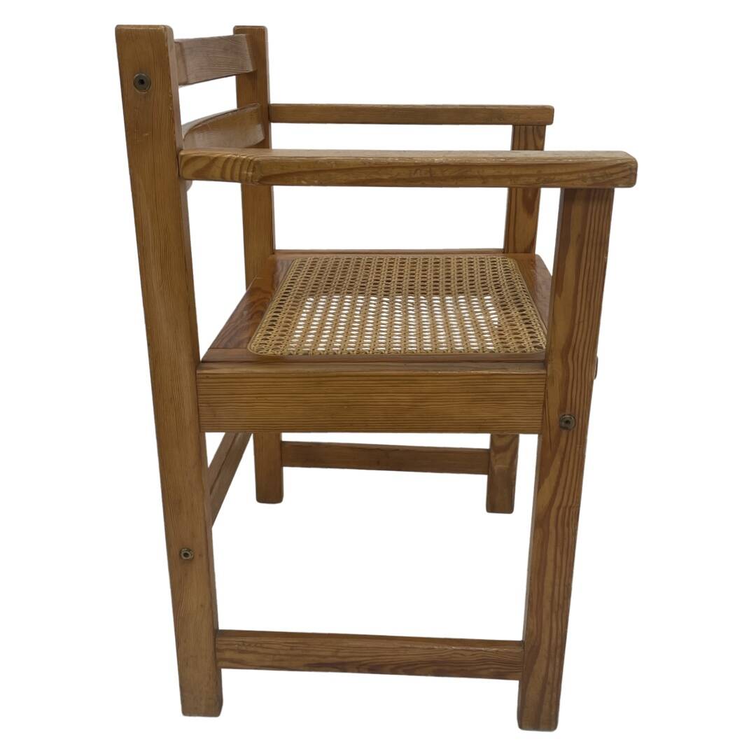 Vintage chair in webbing and pinewood from the 70s minimalist design