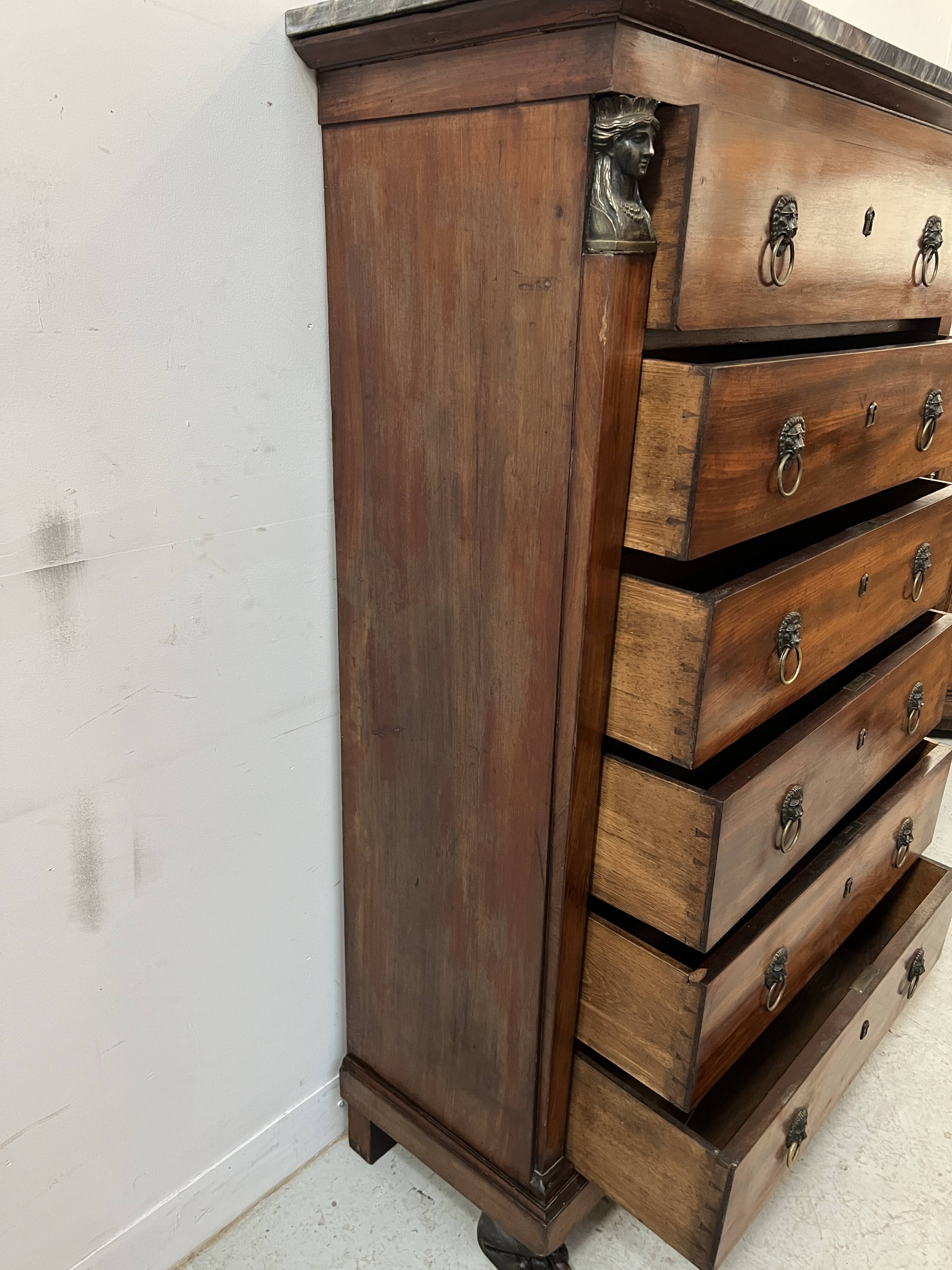 Empire period chest of drawers in mahogany and veneer, 19th century