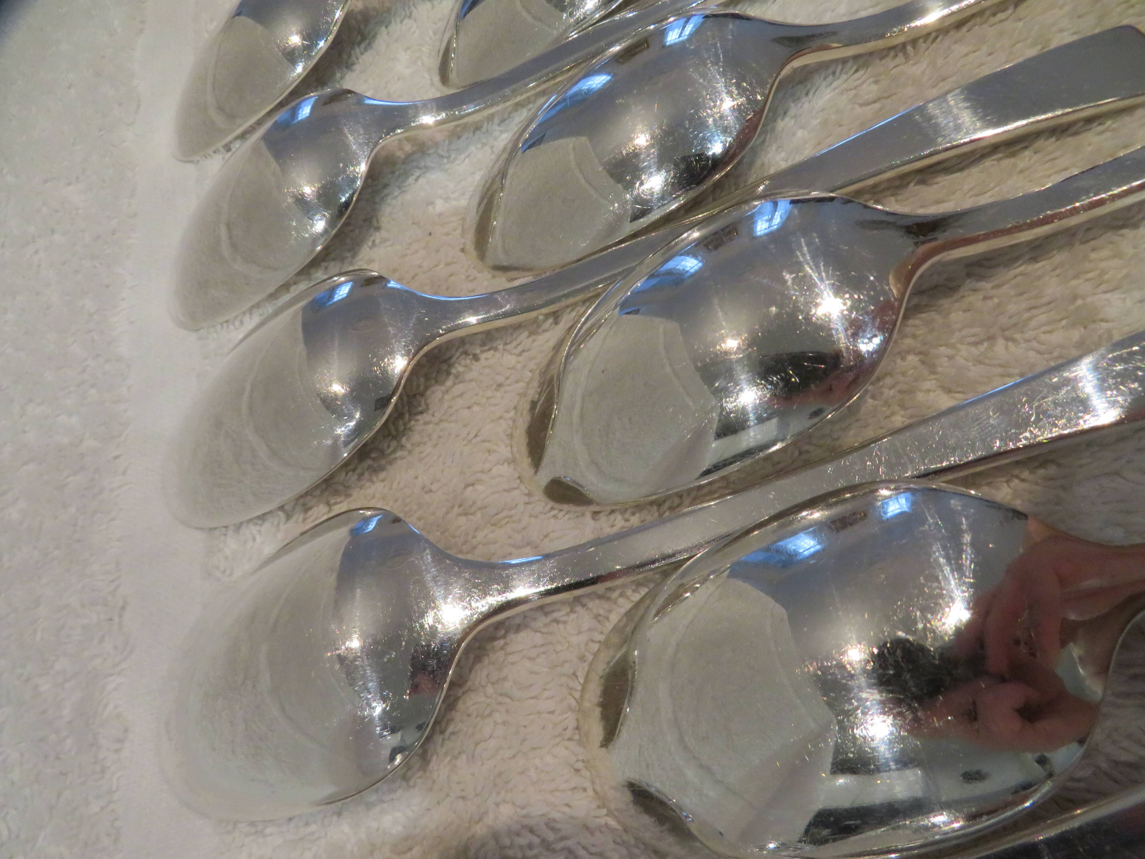 12 Christofle Concorde silver plated dessert spoons, 17cm