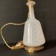 Lampe Napoléon III en opaline blanche aux étoiles dorées