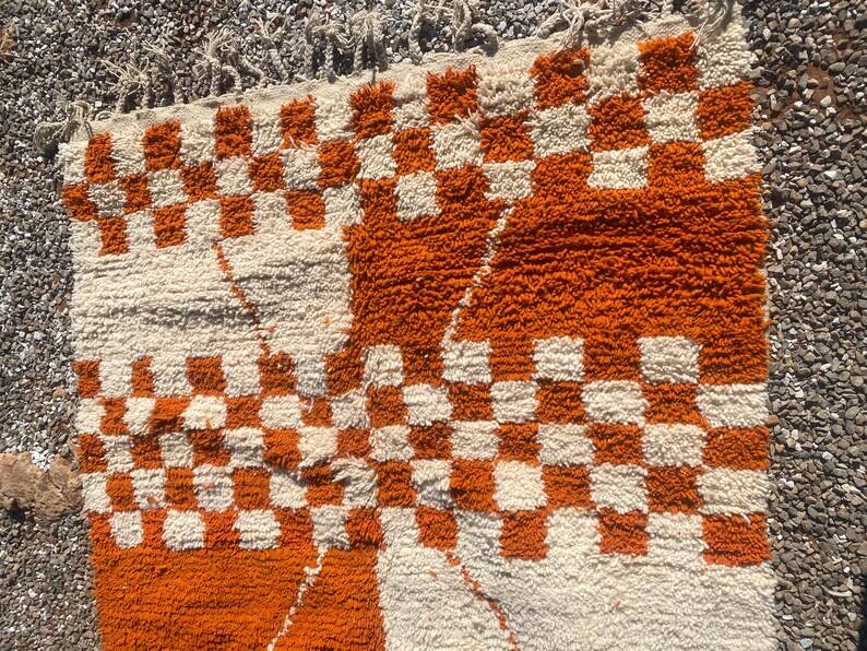 Handmade Moroccan rug 250cm x 150cm