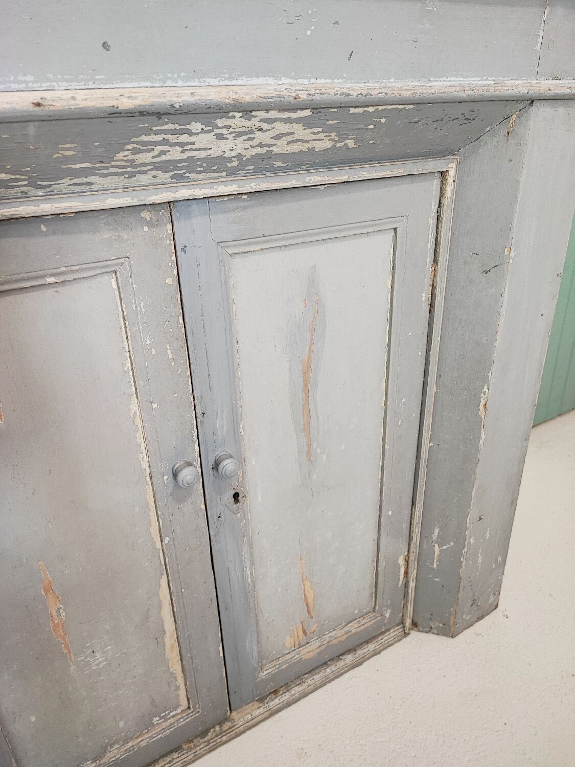 Storage cabinet