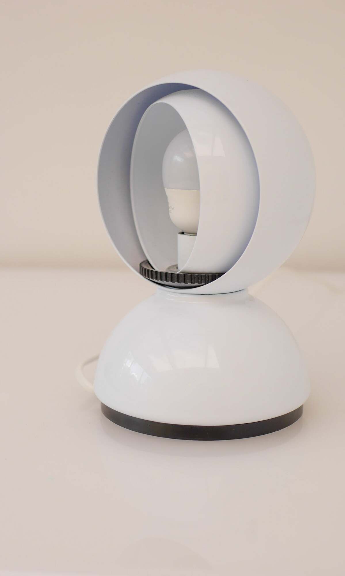 Table lamp "Eclisse" by Vico Magistretti for Artemide, Italy, 1965