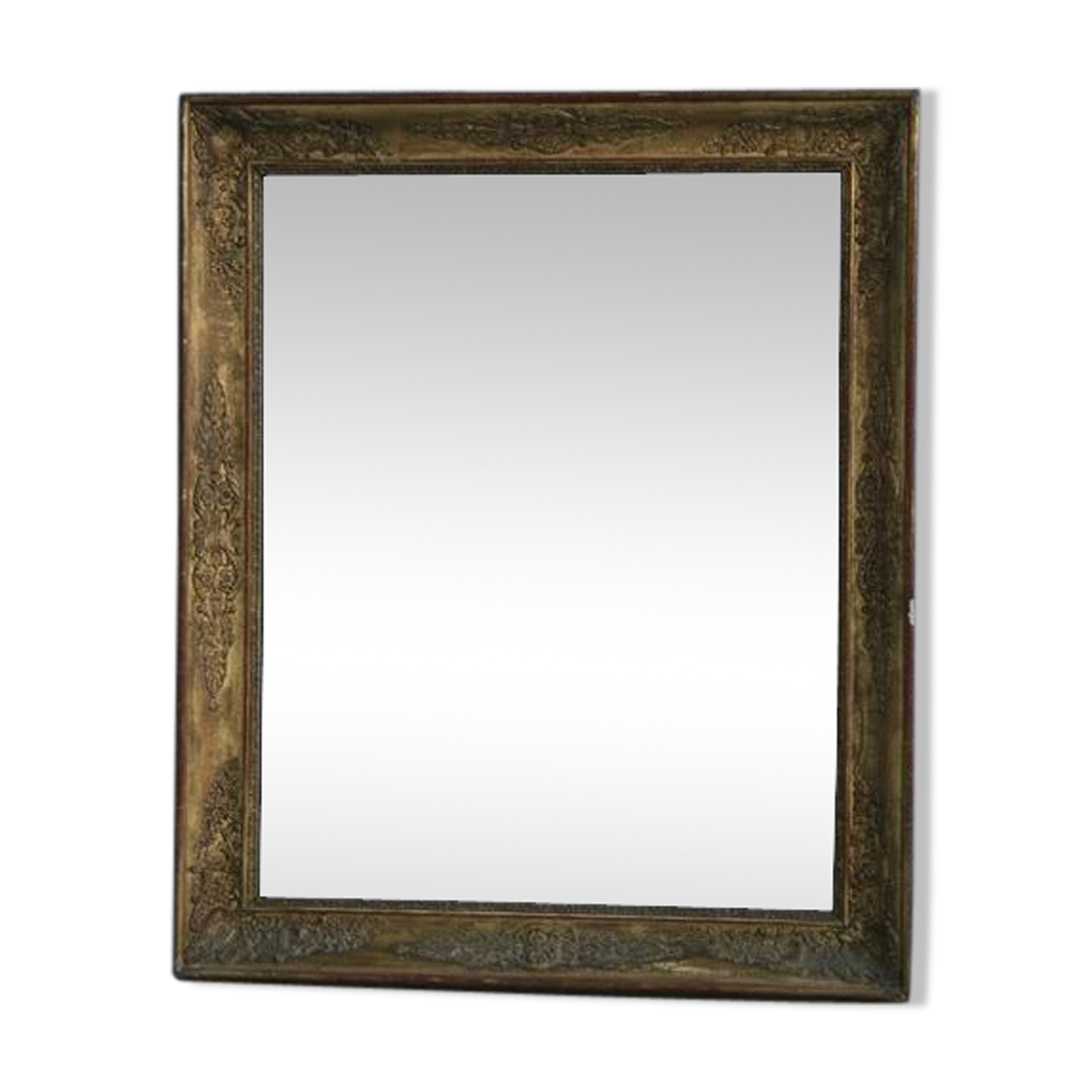 Mirror restoration in Golden stucco