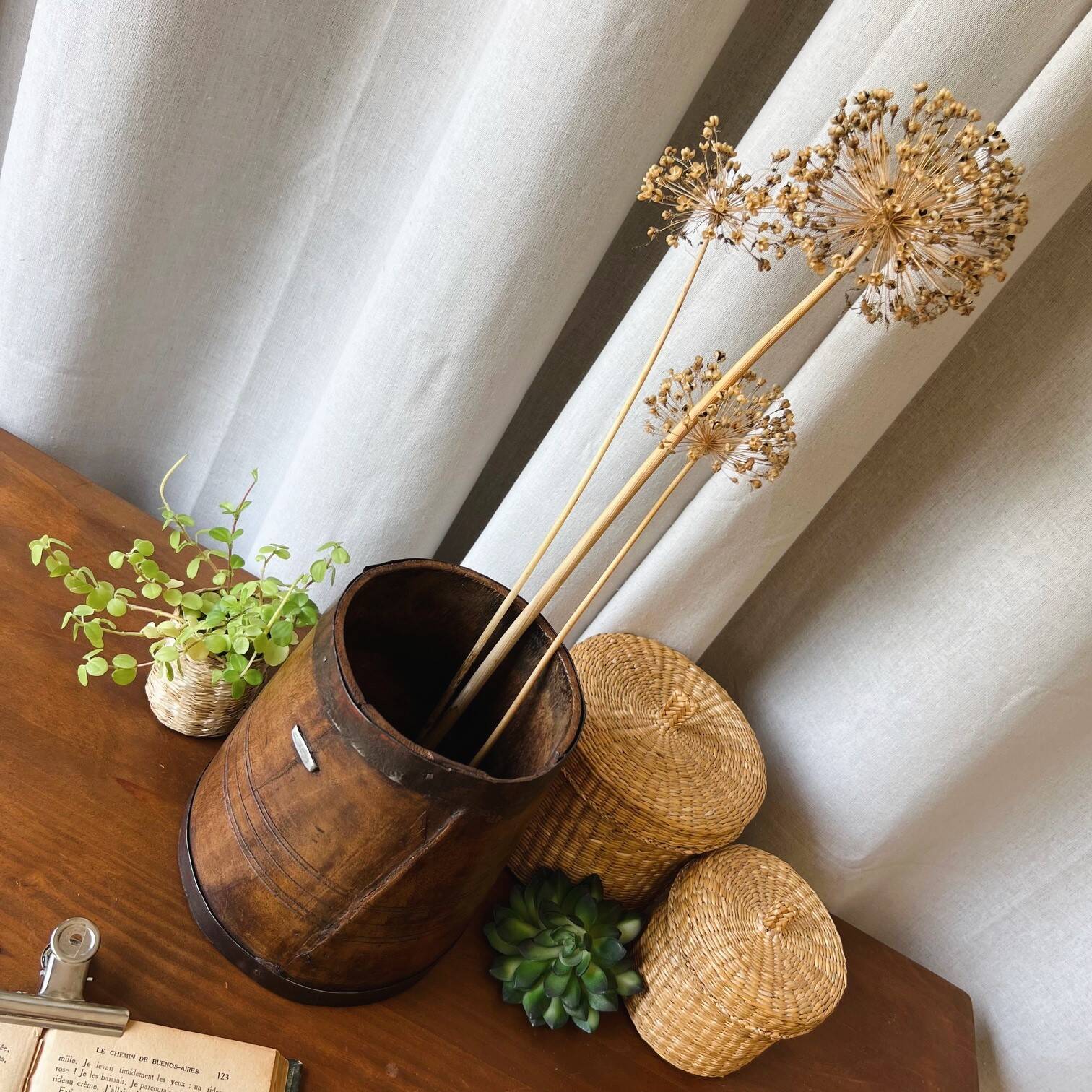 Atypical wooden planter