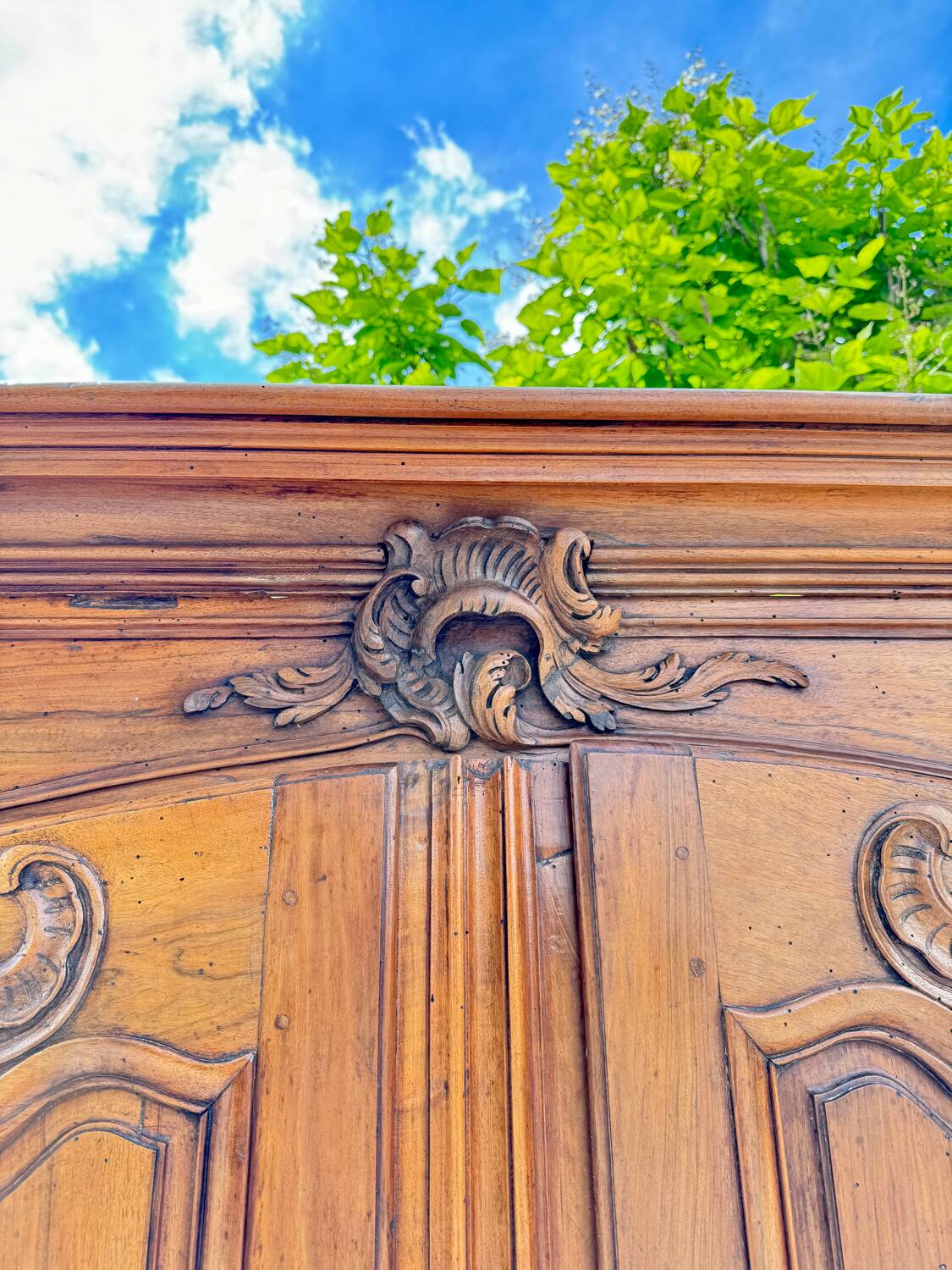Provencal wedding armoire in walnut nîmes xviii eme century