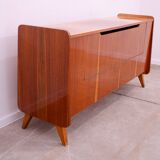 Commode moderne du milieu du siècle en noyer par František Jirák, années 1960, Tchécoslovaquie
