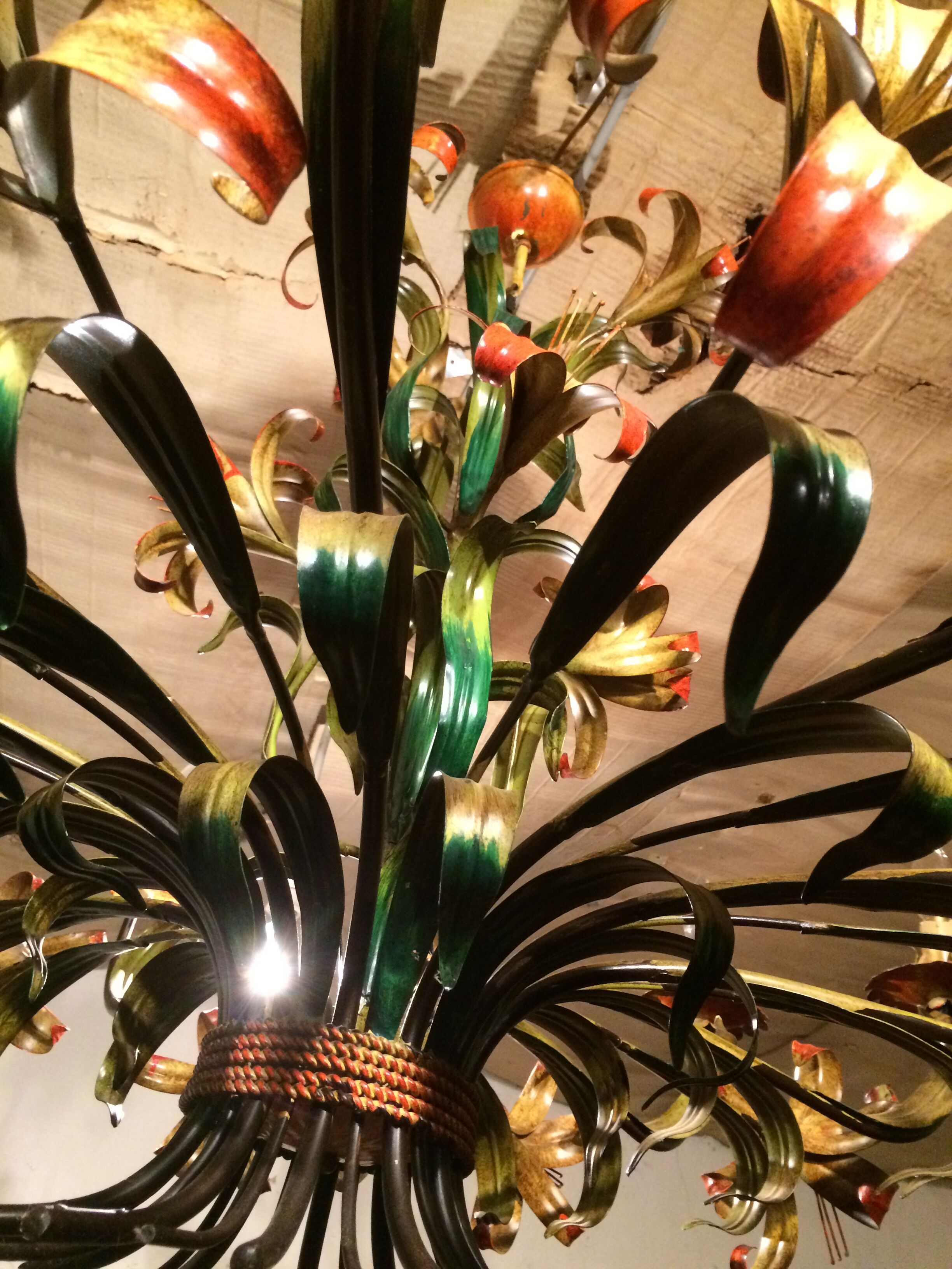 Metal chandelier painted floral decoration 12 lights