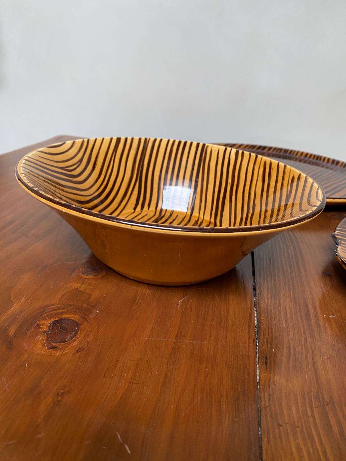 Set of vintage dishes