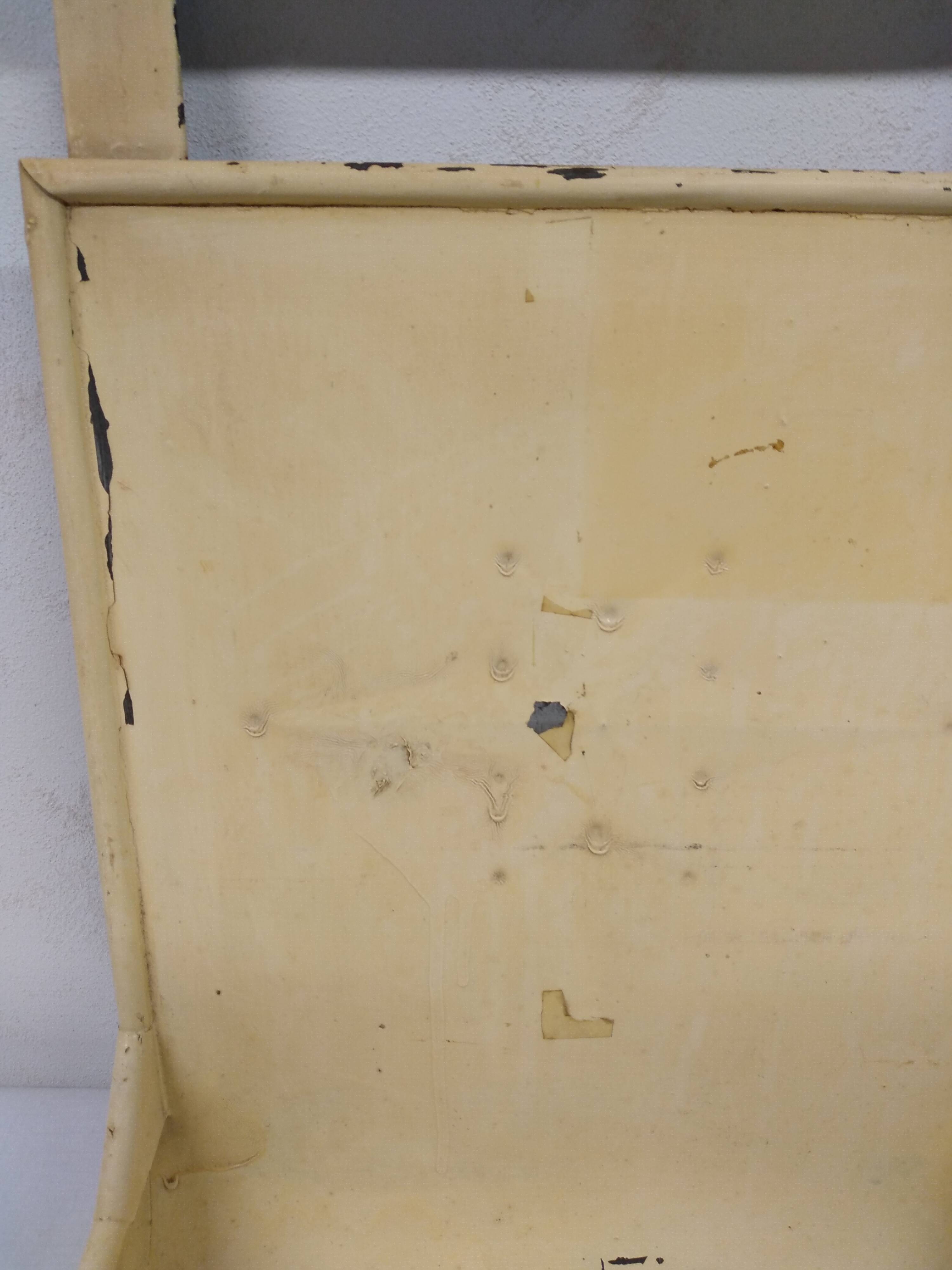 Enameled utensil holder