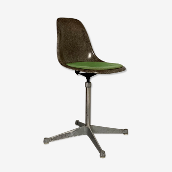 DSW chair by Charles and Ray Eames for Herman Miller, 1980