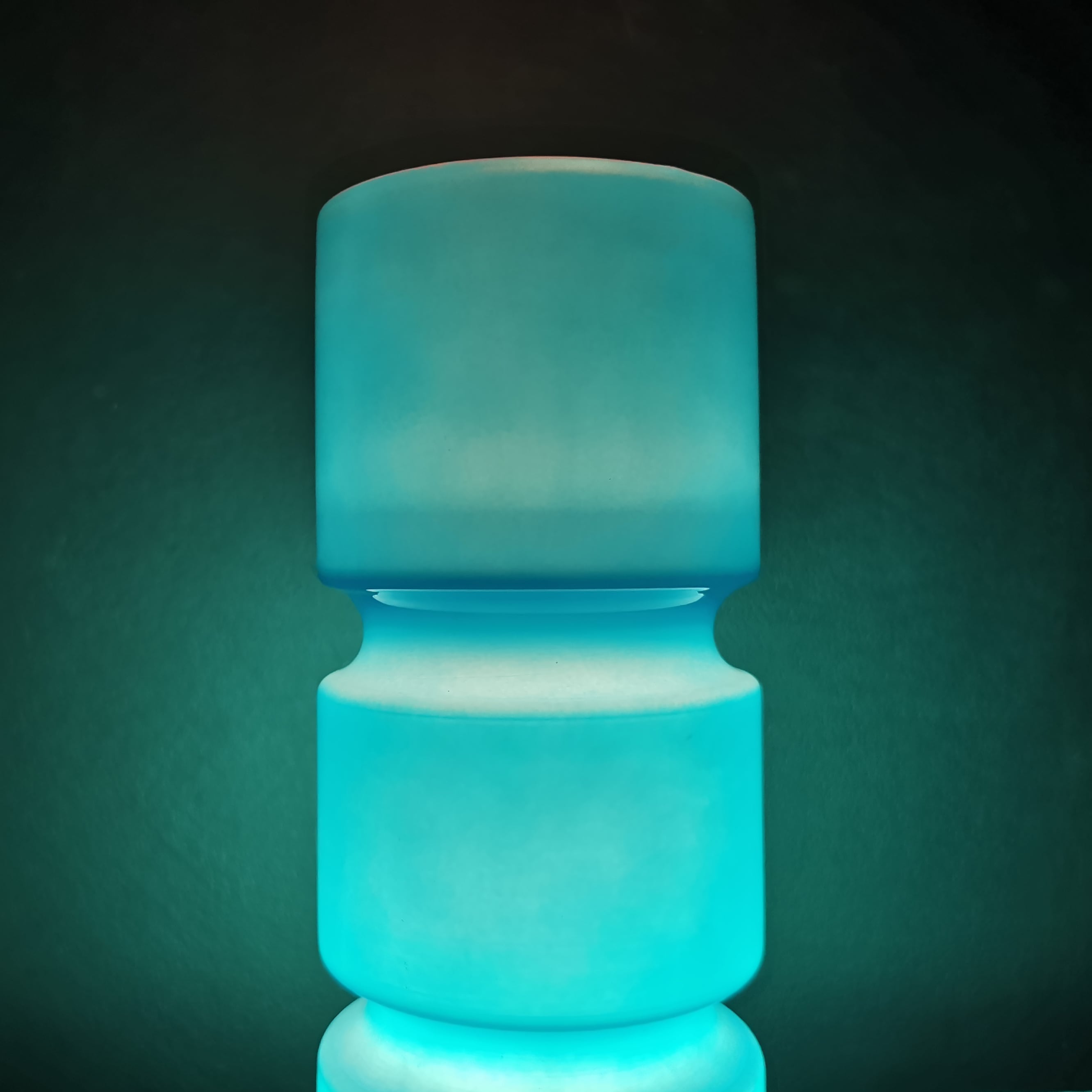 Beautiful vintage glass table lamp/bedside lamp from the nineties.