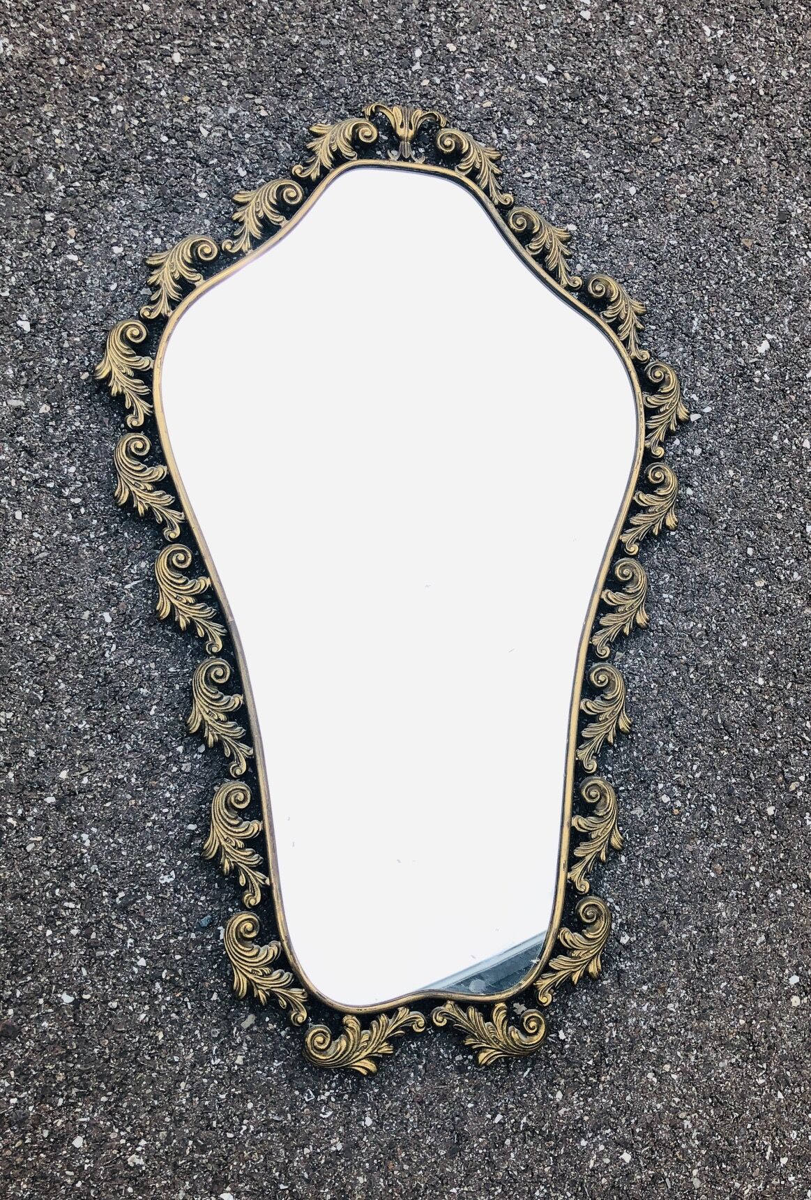 Vintage mirror with brass rim - 70x40cm