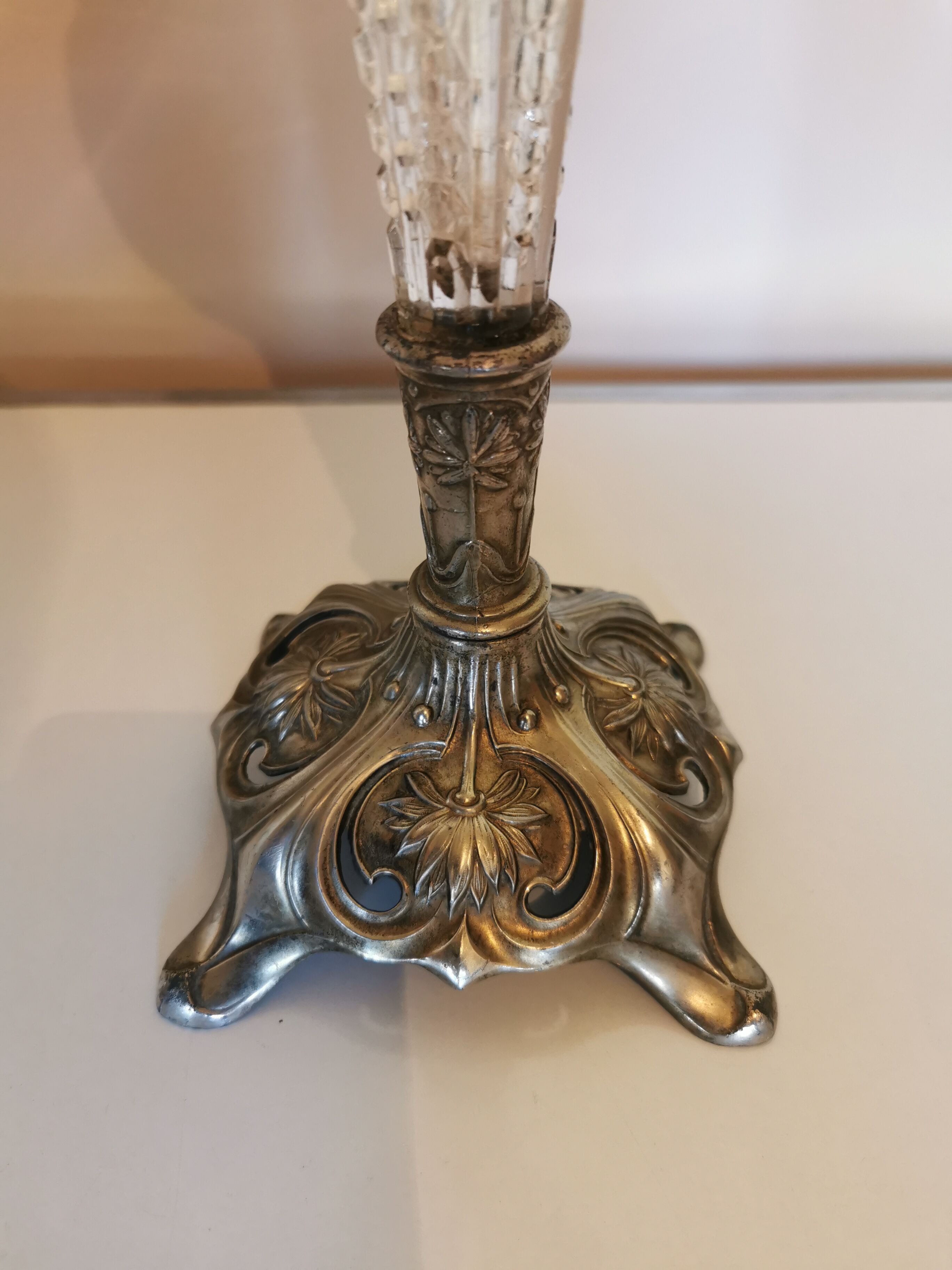 Art Deco vase chalice shape in silver metal and cut glass