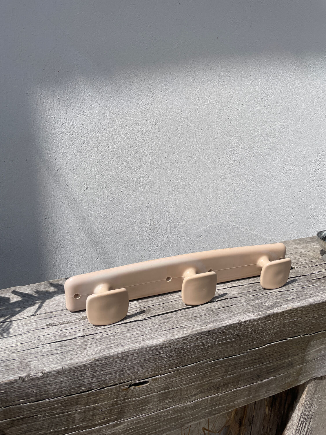 1950 Syla beige wall coat rack