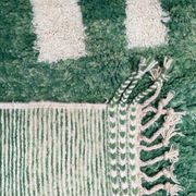Handmade pure wool rug, size 150 x 250 cm.