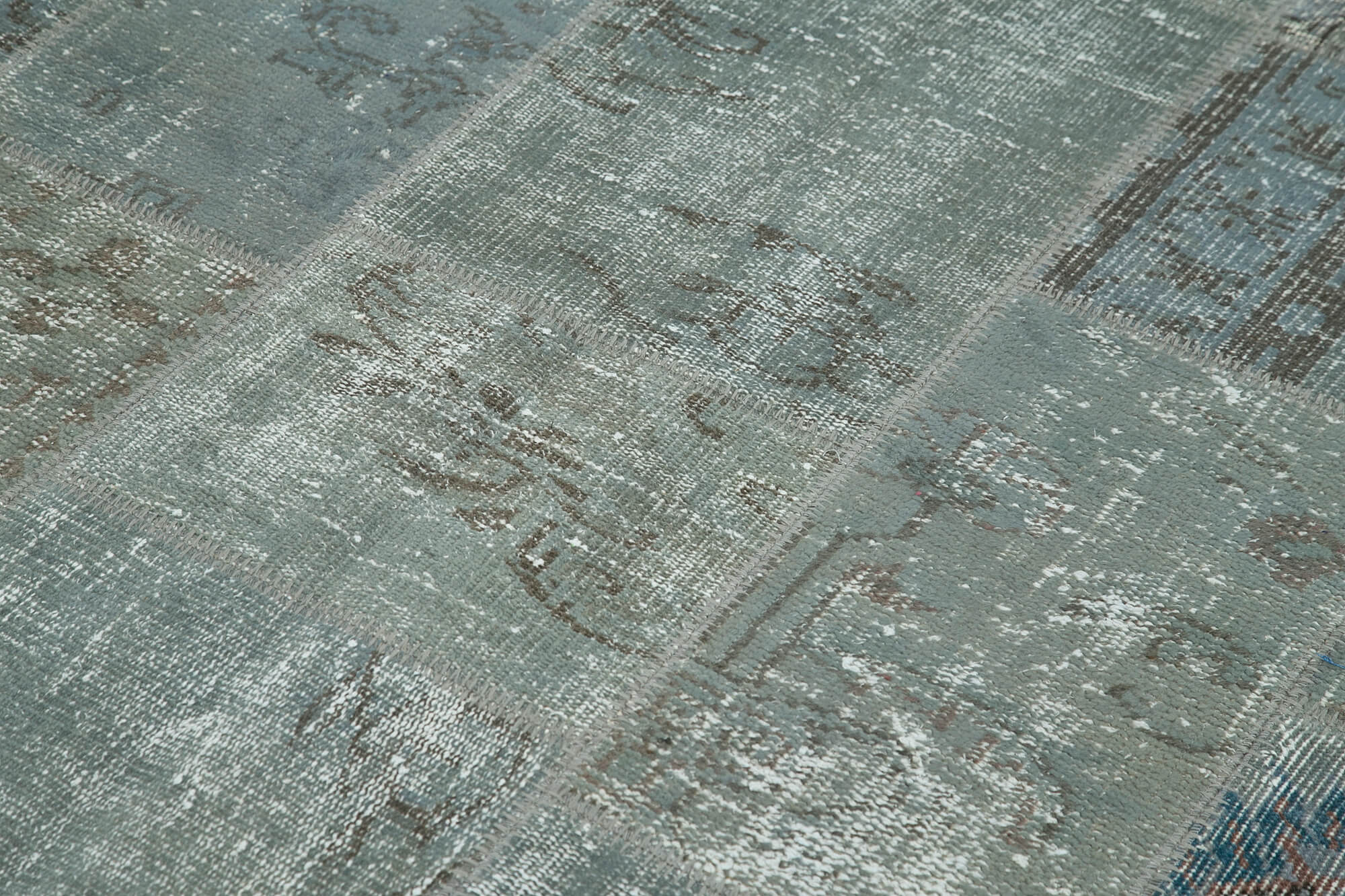 Hand-knotted oriental overdyed 174 cm x 240 cm grey patchwork carpet