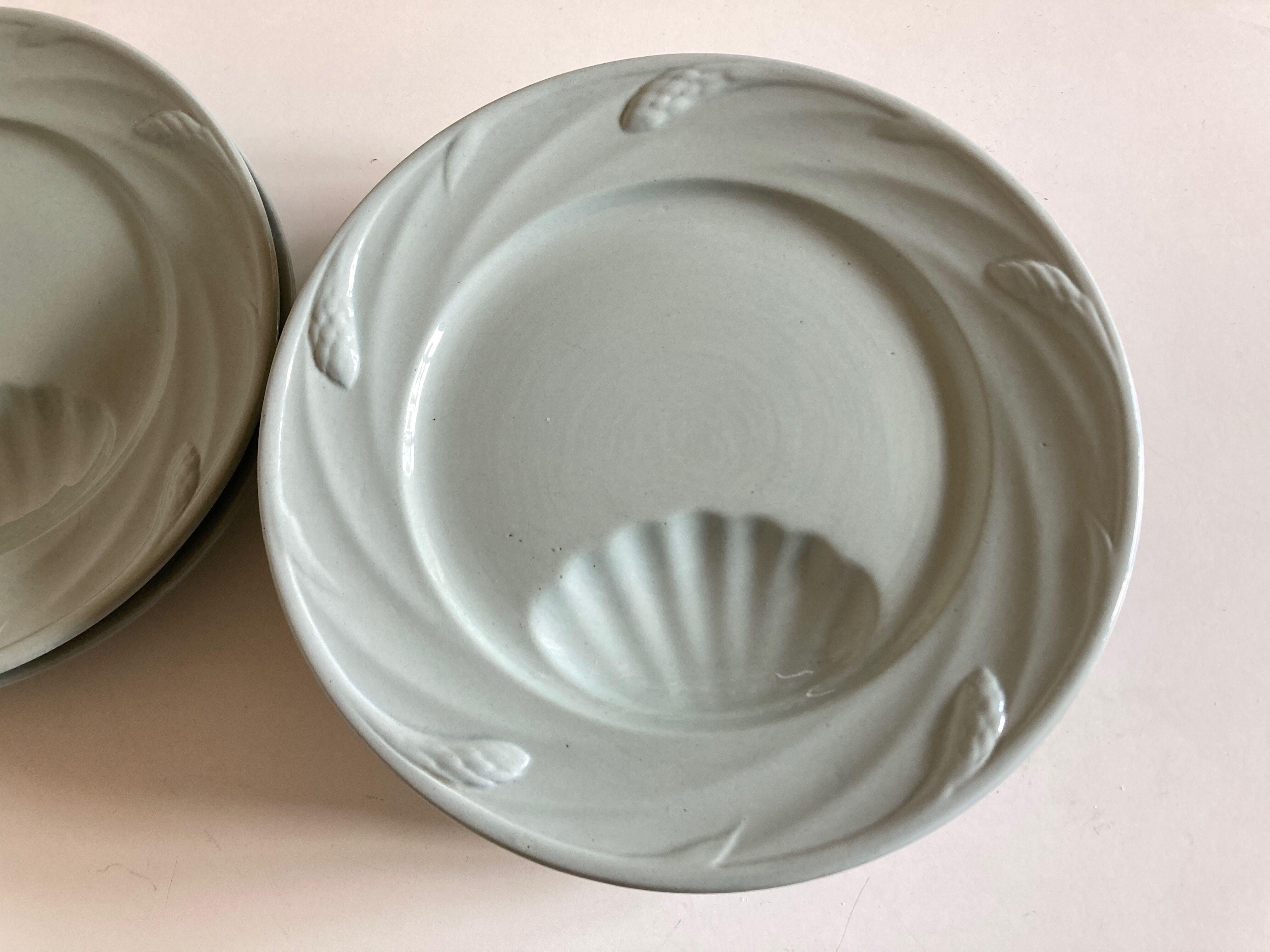 Set de 6 assiettes céladon de Sarreguemines 1950